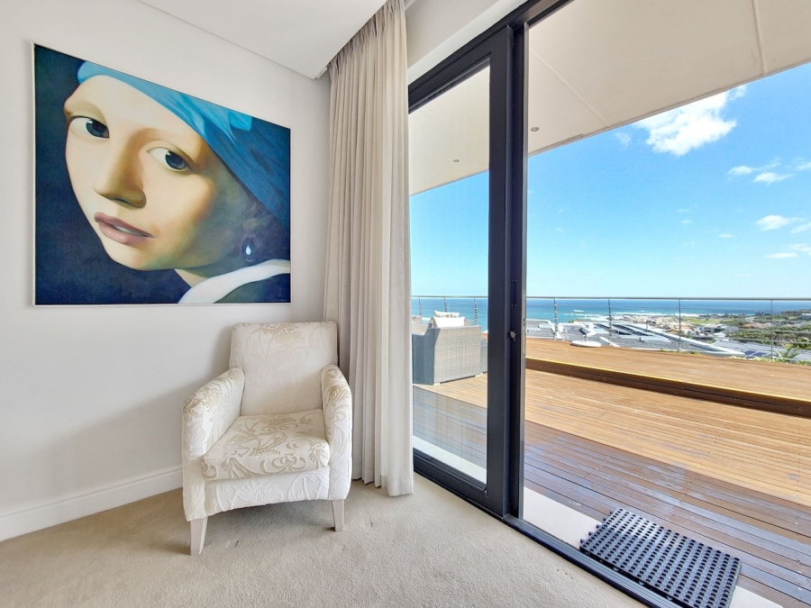 To Let 7 Bedroom Property for Rent in Camps Bay Western Cape